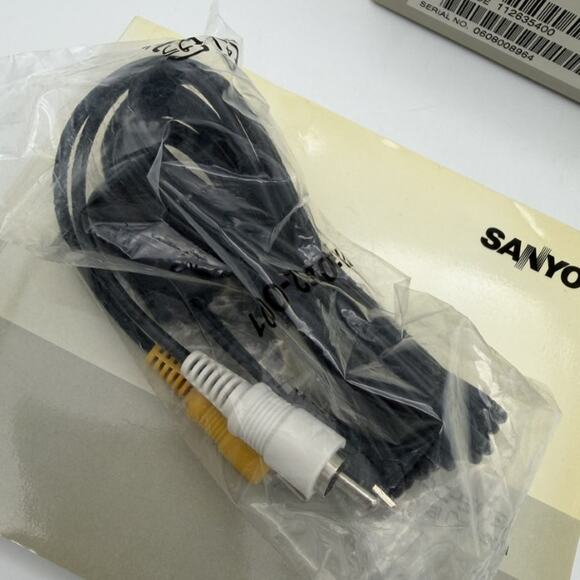 SANYO VPC-503 5.0 Megapixels Digital Camera 3x Zoom Untested With Box Manual - Picture 9 of 9